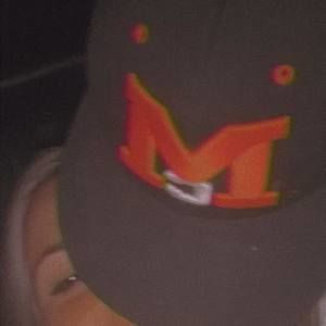 Meet your Posher, Hunter